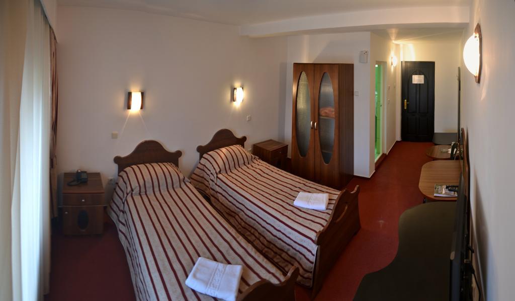 Hotel Marion Padurea Rotunda*** 레긴 객실 사진